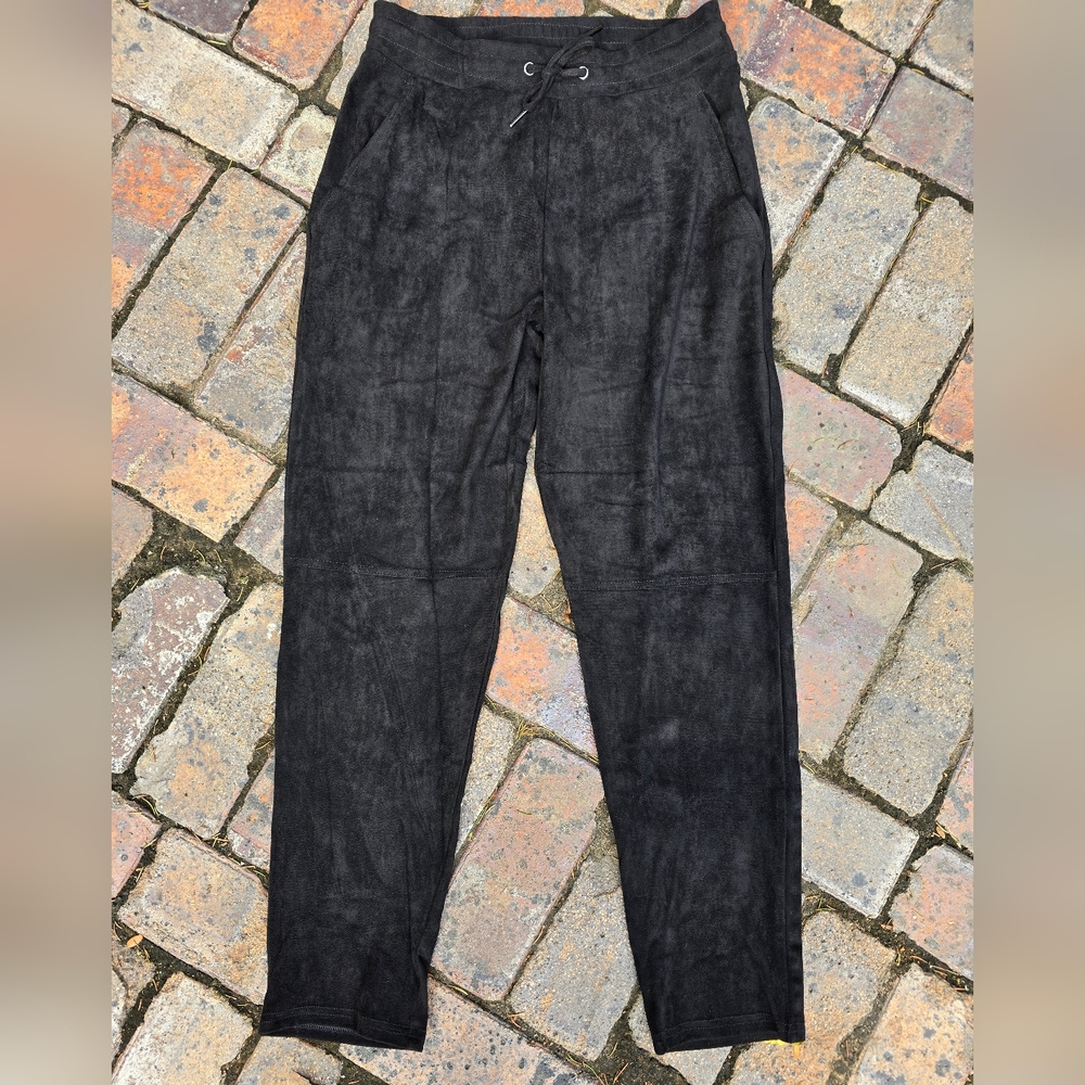 Hue NWT Women's Black Vegan Suede Joggers Size Small